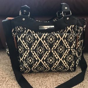 Petunia pickle bottom city carryall diaper bag